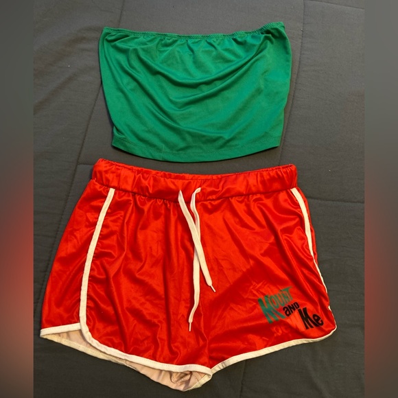 Tops - 5/$25 NWOT Mount and Dew Me set